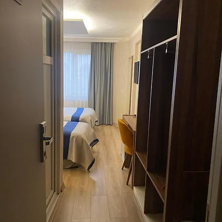 Era Palace B Blok Отель